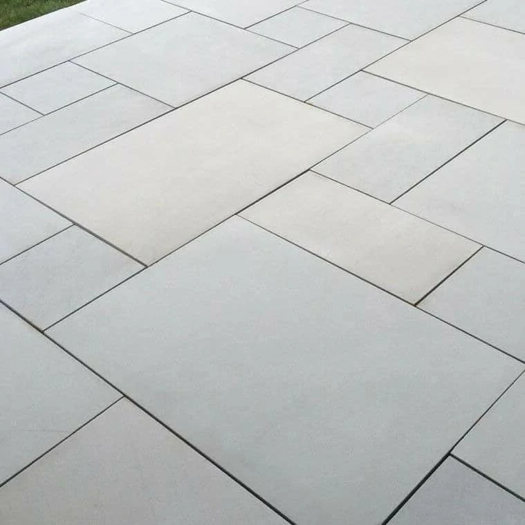Kandla Grey Indian Sandstone Paving Slabs - Sawn &amp; Honed - Patio Kit - 20mm